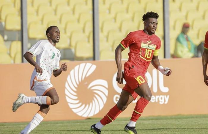 Níger anota tarde para derrotar a Ghana 2-1 en Accra