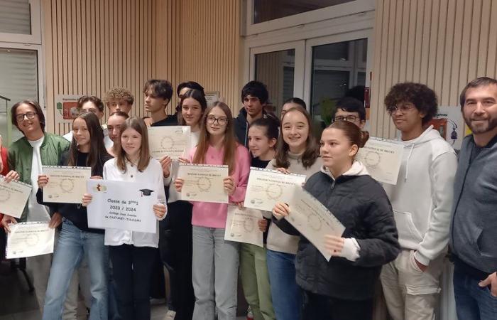 Castañuela-Tolosan. Día de emoción y reencuentro en la universidad