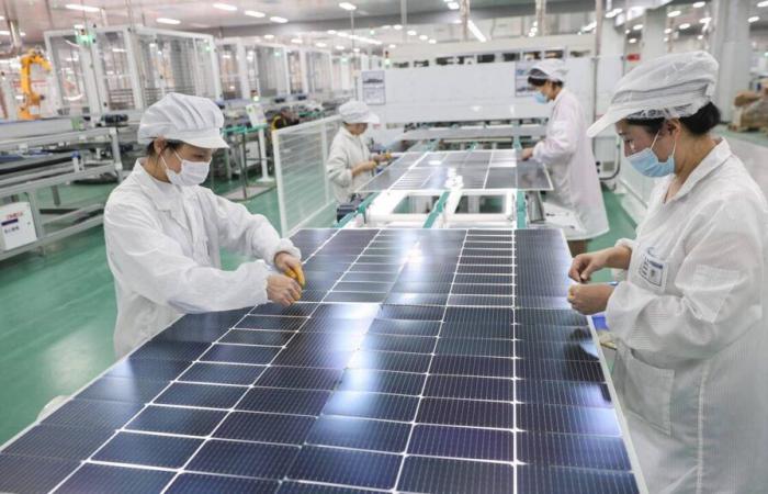 Una fábrica china de paneles solares creará 450 puestos de trabajo en la vecina Francia