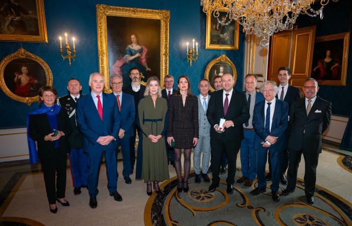 La princesa Carolina destaca a su hija Charlotte Casiraghi en el Salón Azul