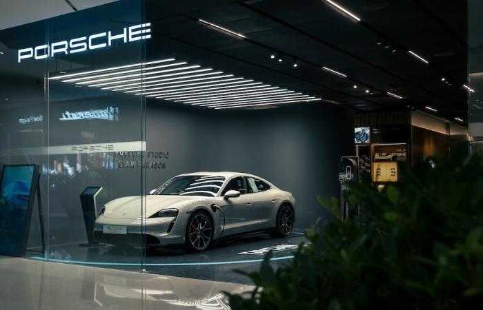 ¡Porsche fabricó autos que pierden sus ruedas mientras conducen!