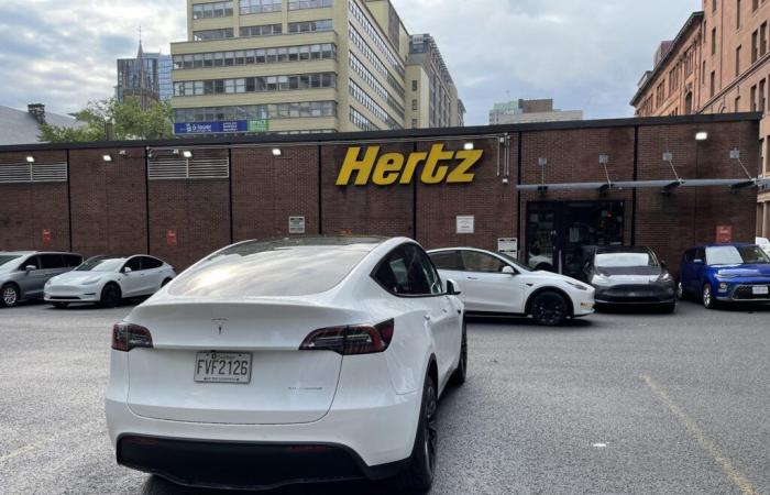 Hertz sigue deshaciéndose de sus coches eléctricos, los Tesla Model 3 se ofrecen a precios ridículos