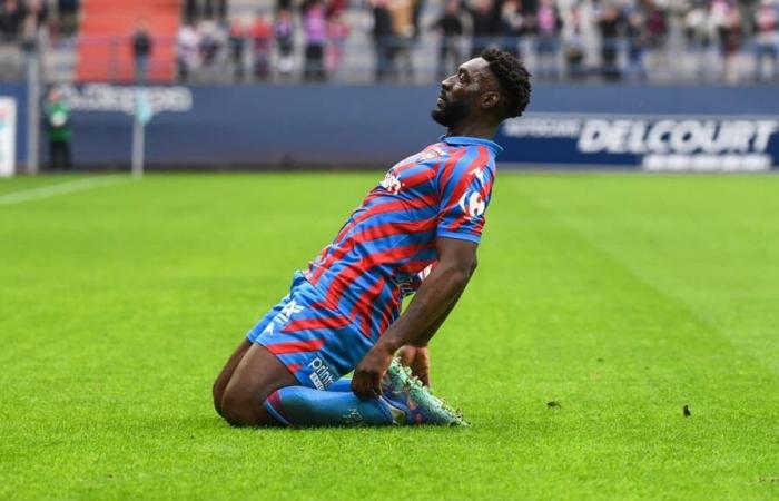 Molesto por culpa de un aficionado, Alexandre Mendy ya no quiere ofrecer camisetas