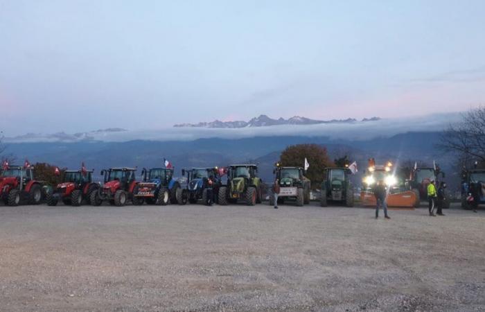 Ira de los agricultores: los tractores en Grenoble y Nord-Isère