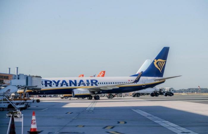 Una filial de Ryanair condenada por el cierre de su base