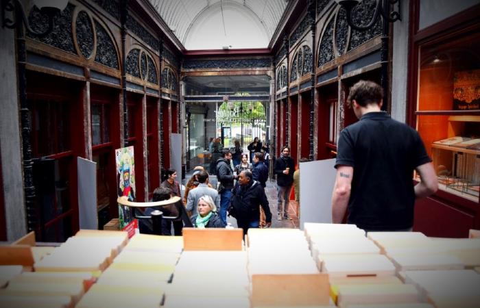 La Galería Bortier reabre con un polémico cóctel que combina libreros de segunda mano y restaurantes: “Los libros viejos no combinan bien con el olor a fritura”