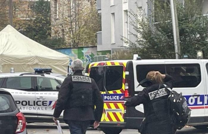 un sospechoso arrestado en París