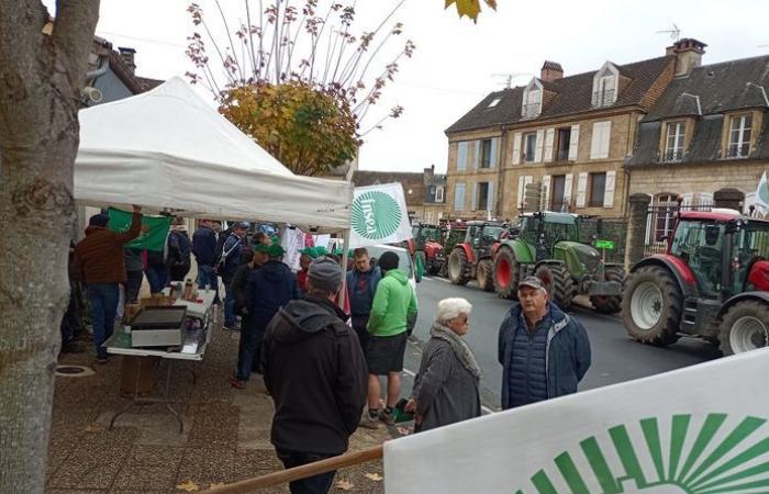 Ira de los agricultores: “Es desgarrador”, “Alto al agricidio”, Muchos agricultores en la calle