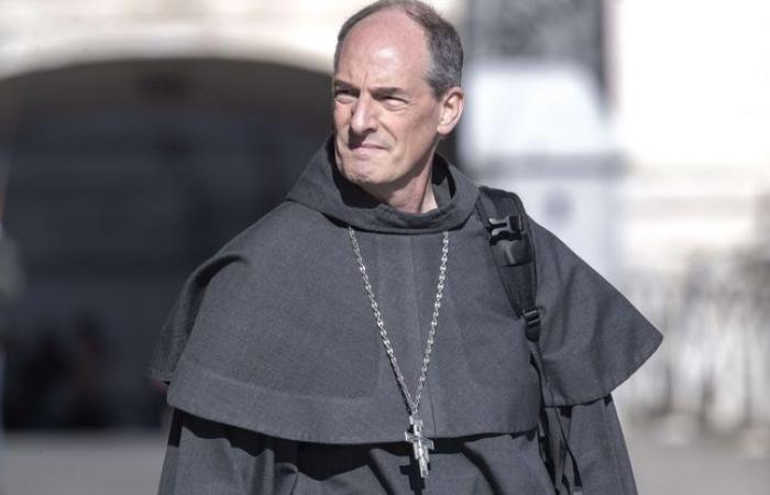 ¿Quién es François-Xavier Bustillo, cardenal favorito del Papa Francisco?