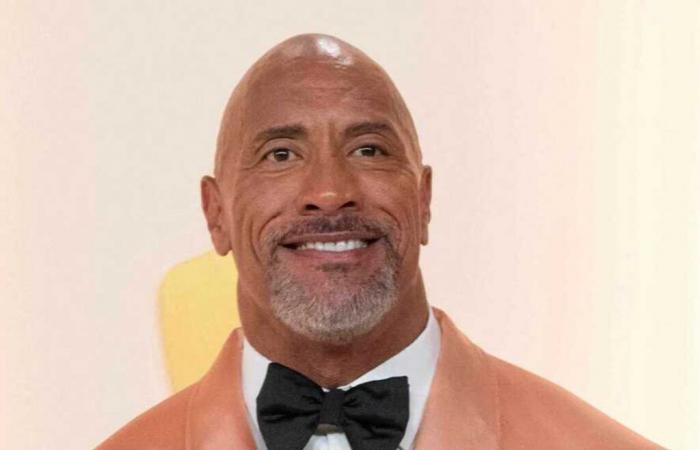 Dwayne Johnson admite que es más rico que Cristiano Ronaldo