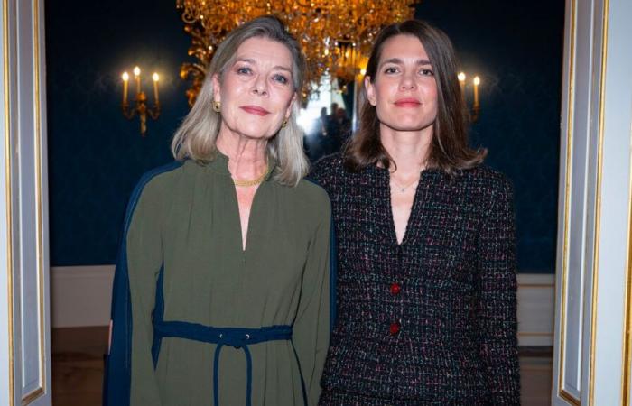 La princesa Carolina destaca a su hija Charlotte Casiraghi en el Salón Azul