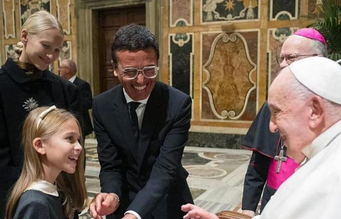 Velada memorable en el Vaticano para Omar Harfouch: una primicia simbólica que enorgullece a su esposa y a su hija Gustavia