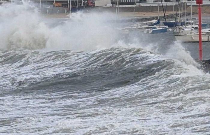 El Canal colocado en alerta amarilla por viento y olas-inmersión