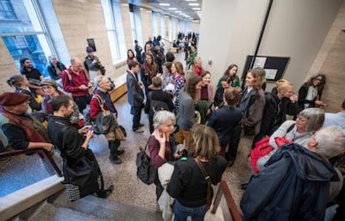 Terminal petrolera bloqueada en el este de Montreal: activistas alegan “necesidad”