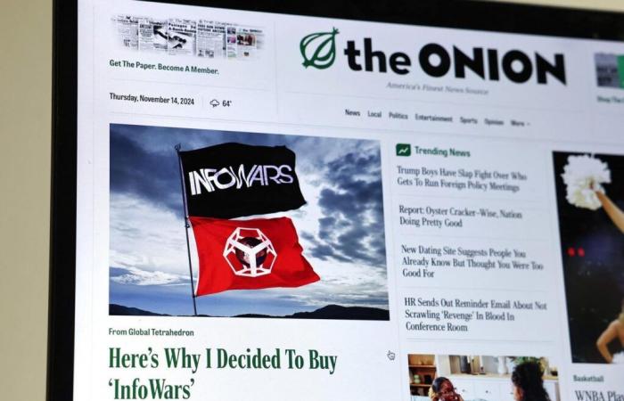 “The Onion” compra “Infowars” y gana la batalla contra la desinformación