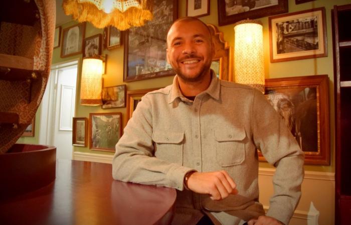 La Galería Bortier reabre con un polémico cóctel que combina libreros de segunda mano y restaurantes: “Los libros viejos no combinan bien con el olor a fritura”