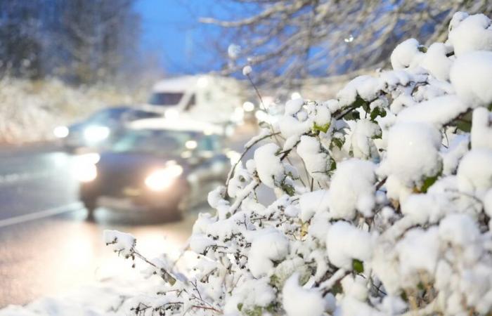 Tiempo más reciente: Alerta de nieve severa en las principales autopistas, ya que los conductores en hora punta enfrentan un “riesgo significativo” y las temperaturas caen | Noticias del Reino Unido