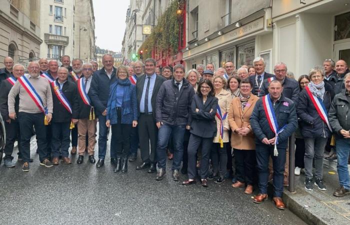 Un centenar de electos de Orne en el congreso de alcaldes de Francia para recordarnos que hay que respetarlos