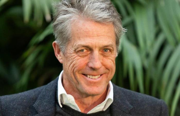 Hugh Grant bromea sobre la paternidad a los 64 años