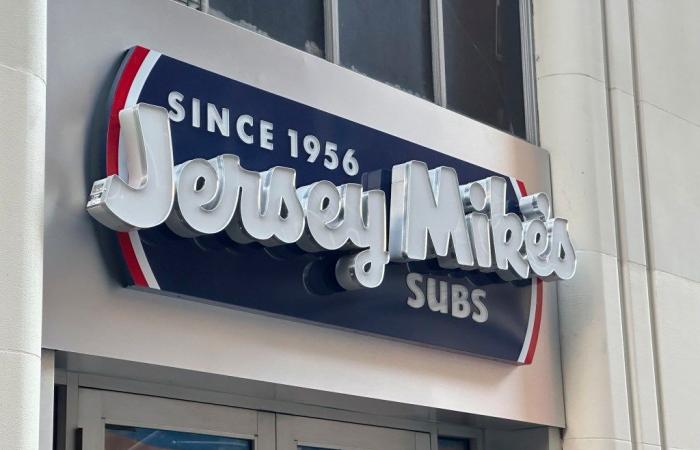 La cadena de sándwiches Jersey Mike’s es adquirida por la firma de capital privado Blackstone por 8 mil millones de dólares