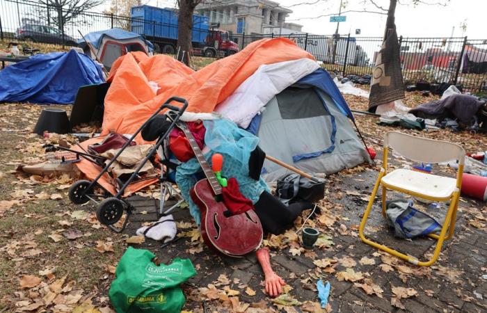 Itinerancia | Indulto para el campamento de la calle Notre-Dame