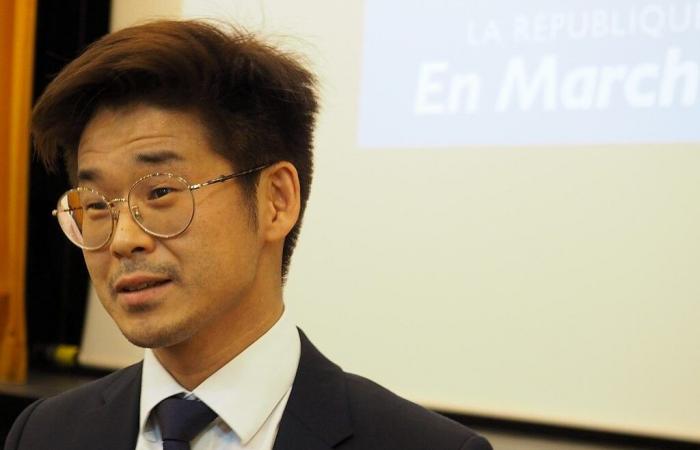 El exdiputado Joachim Son-Forget anuncia que ha hecho una transición de género y ahora se llama Eva