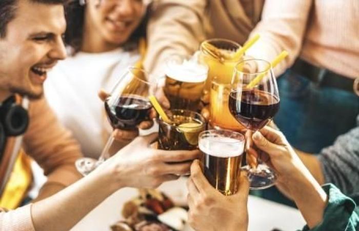 ¿Cerveza o vino? Uno de estos dos alcoholes se asocia con un peor estilo de vida