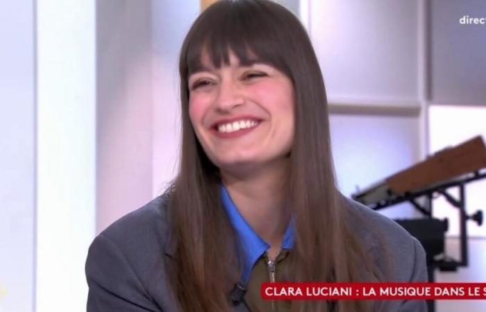 Clara Luciani, esta divertida advertencia de su compañera: “Ya verás…”