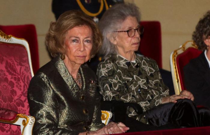 La Reina Sofía asiste a un concierto con la Princesa Irene tras premiar a dos artistas con el Premio BMW