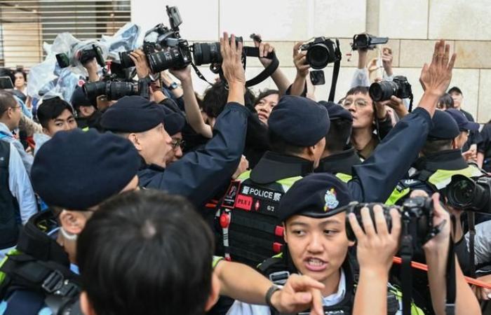 En Hong Kong, 45 activistas prodemocracia condenados a hasta 10 años de prisión por “subversión”