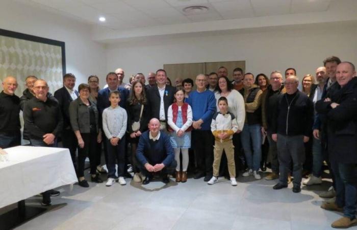 En Fougères, 30 años de voluntariado en bicicleta premiados con una medalla