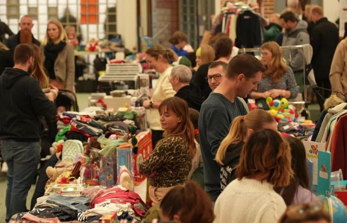 A medida que se acerca la Navidad, los mercados de juguetes se vuelven cada vez más populares