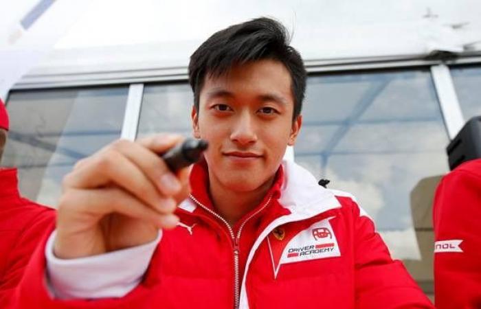 Guanyu Zhou podría recuperarse… ¡en Ferrari!