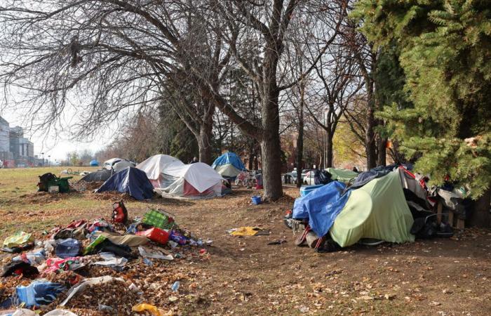 Itinerancia | Indulto para el campamento de la calle Notre-Dame