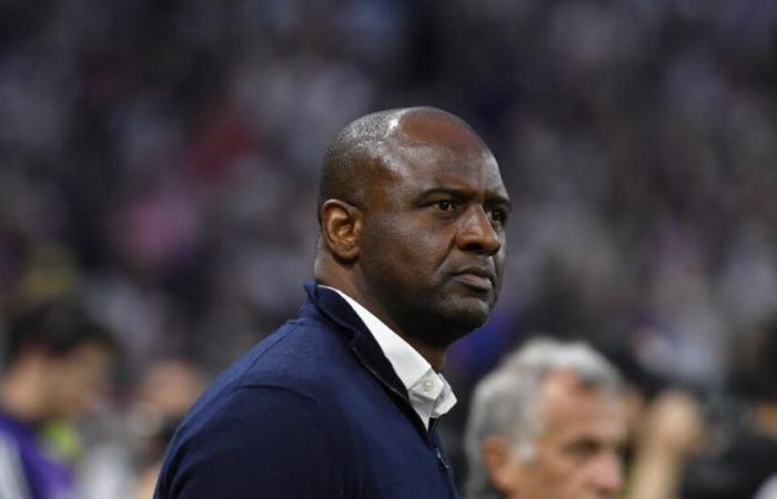 Patrick Vieira, el ex entrenador del Racing, se instalará en el banquillo del Génova