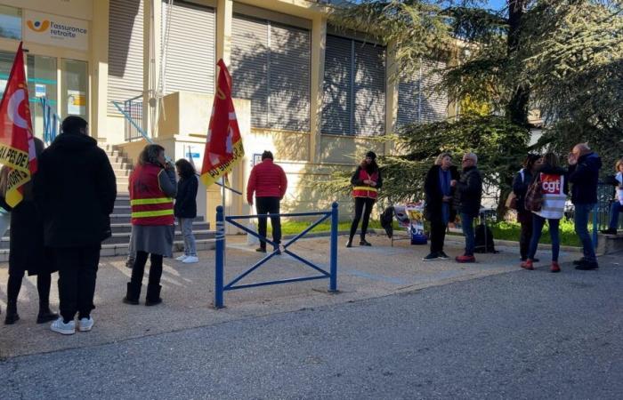 En Digne-les-Bains, los empleados de la seguridad social piden mejores salarios