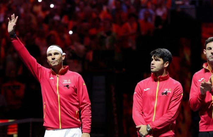 VIDEO. Rafael Nadal: el campeón sorprendido durante el himno de España antes de su partido de Copa Davis