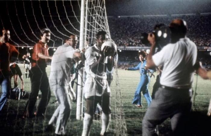 Hace 55 años, Pelé marcó su gol número 1.000 entre el júbilo general, en el Maracaná ante el Vasco da Gama