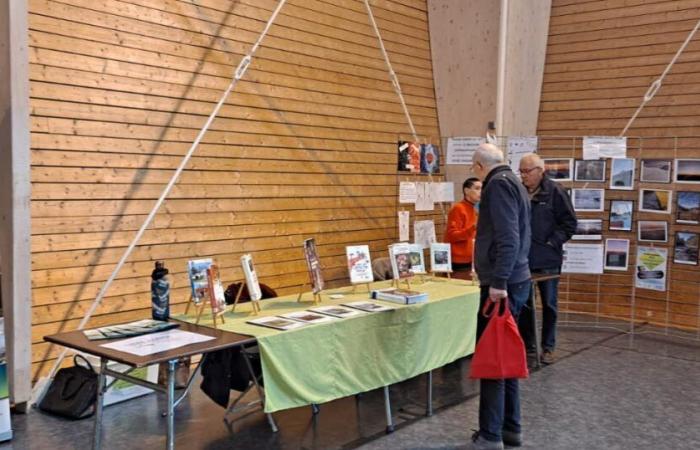 Pond-sur-Arroux. El Liceo Natural y Forestal de Velet presente en la feria del libro de Étang-sur-Arroux