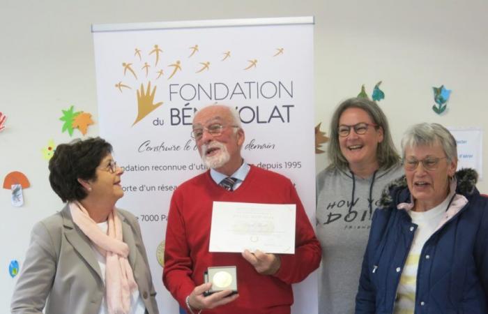 las palmas de oro del voluntariado otorgadas a Gérard Thiot