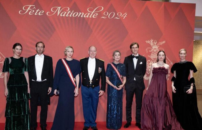 Charlene de Mónaco brilla en la gala del Día Nacional