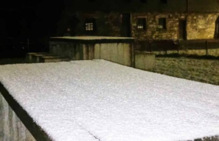 La nieve ya está aquí: una fina capa se observa en las alturas del país