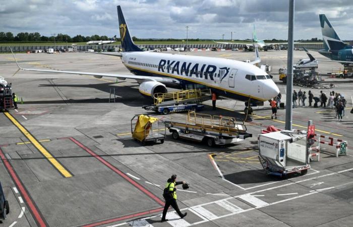 Ryanair amenaza con dejar de prestar servicio en 10 aeropuertos franceses a partir del 1 de enero