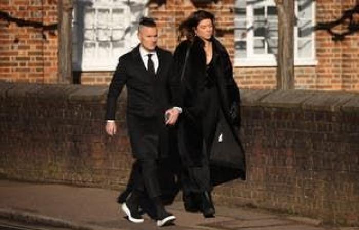 El último funeral de Liam Payne: Harry Styles y Kate Cassidy entre los dolientes fotografiados afuera de la iglesia