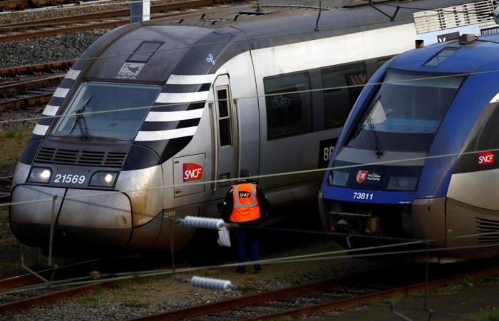 La SNCF inicia negociaciones salariales en medio de la huelga