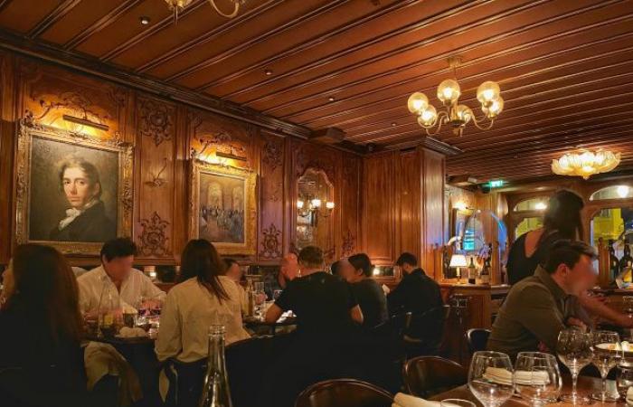 La Renommée: un restaurante elegante con fachada histórica y refinada cocina francesa