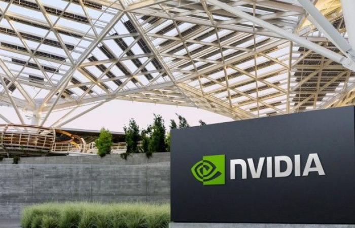 Los ingresos de Nvidia casi se duplican a medida que la demanda de chips de IA sigue siendo fuerte