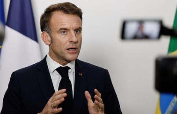 Emmanuel Macron denuncia la “postura de escalada” de Rusia y llama a Vladimir Putin “a entrar en razón”