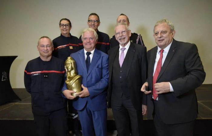 Dominique Lain premiado con una Marianne d’Or por su ejemplar gestión del incendio de Gonfaron