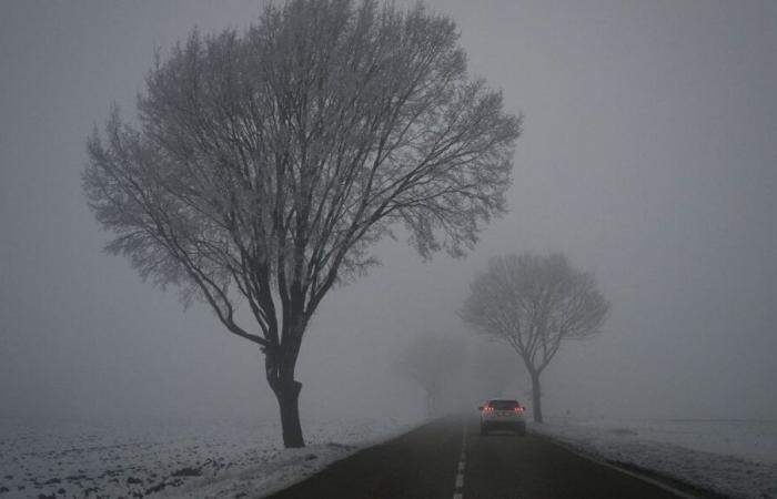 Riesgo de hielo, capa de nieve, transporte cancelado: lo que sabemos del “episodio invernal” previsto para este jueves